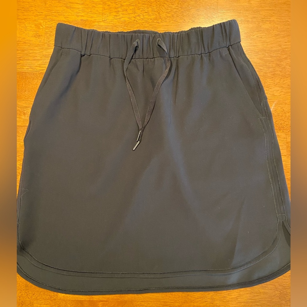 Lululemon On the Fly Skirt Size 10